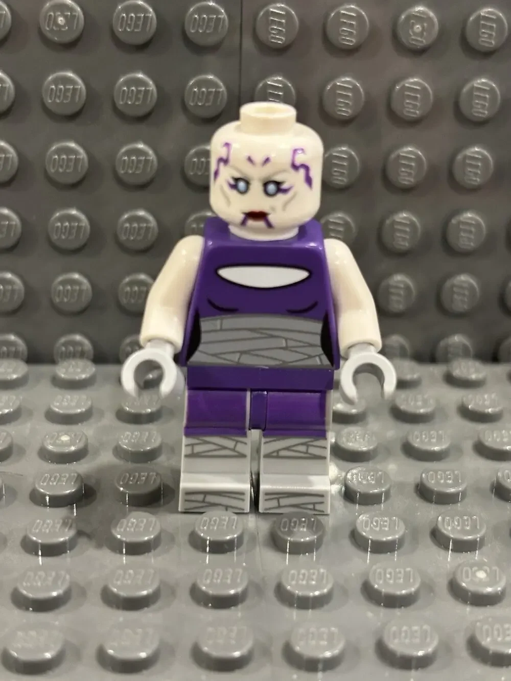 Lego Adam Ventress Minifigure #sw1426 Dark Purple Torso Set #75432 Brand New